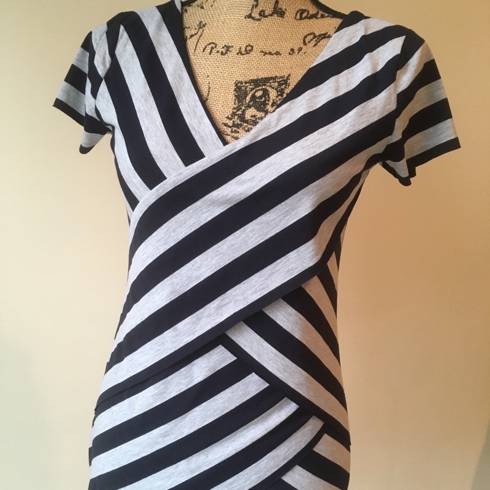 Verve Ami Navy and Heather Gray Top, Small
